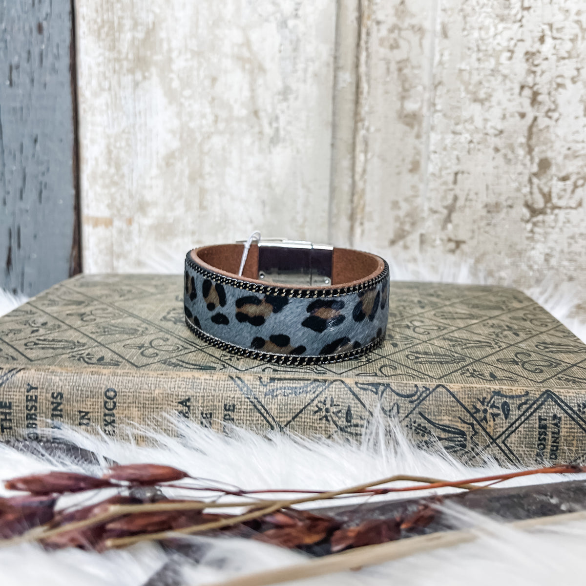 Leopard Magnetic Bracelet